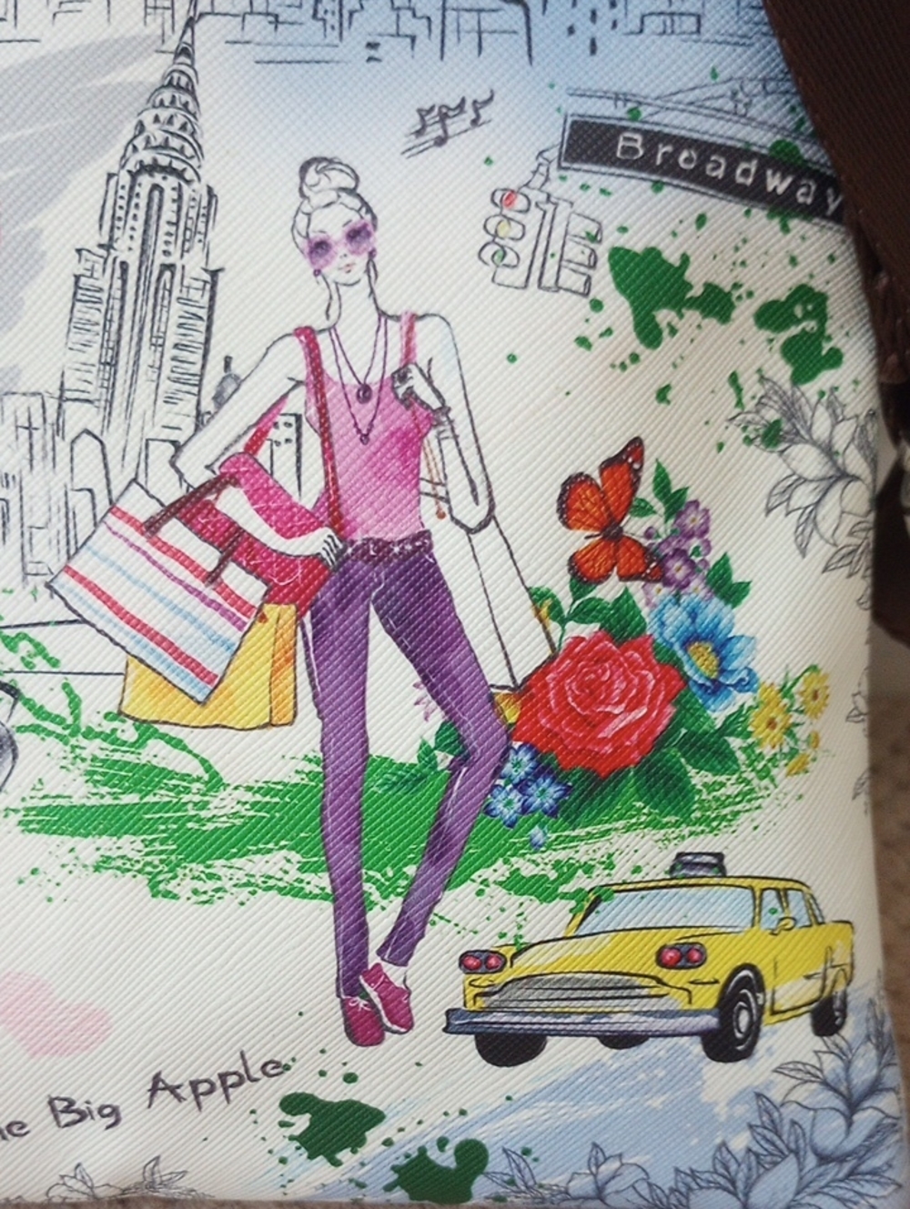 New York Design USA Crossbody Bag - Picture 4 of 8